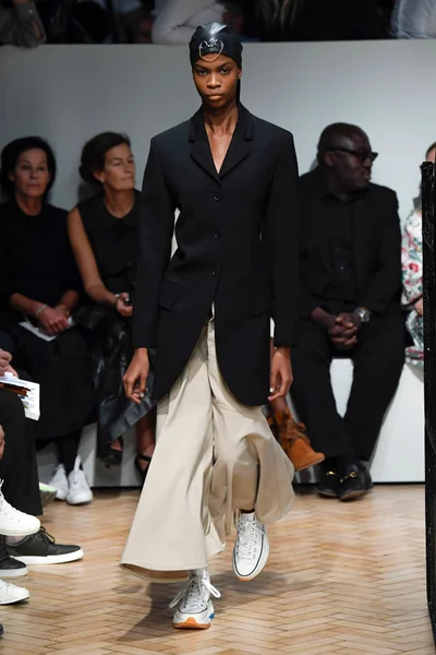 Look 44